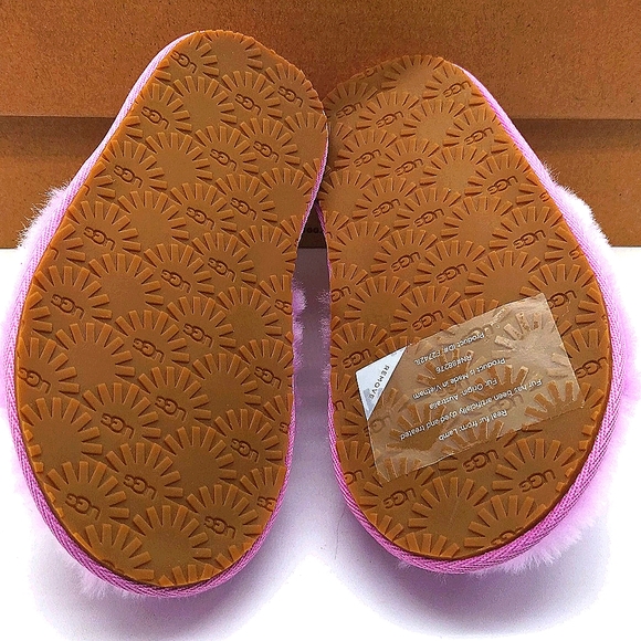 UGG Pink T Fluff Yeah Wavy Slippers Size 9 US girls toddler-SOLD OUT EVERYWHERE! - Picture 5 of 7